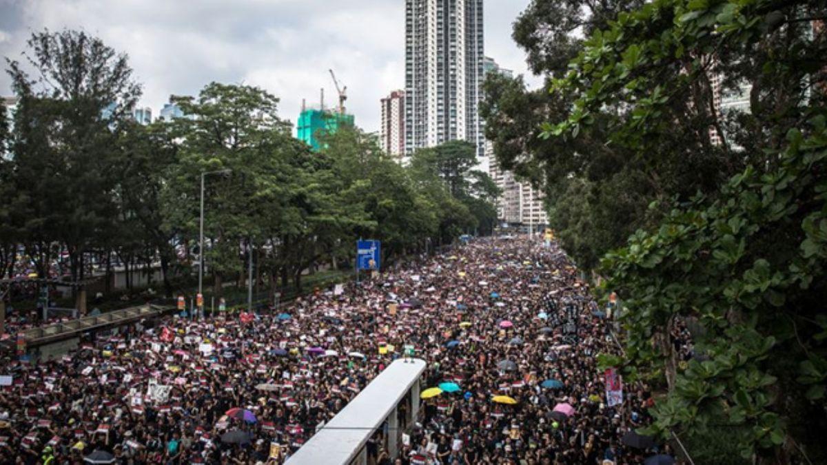 Hong Kong'da, sulularn in'e iade tasars protestolar devam ediyor