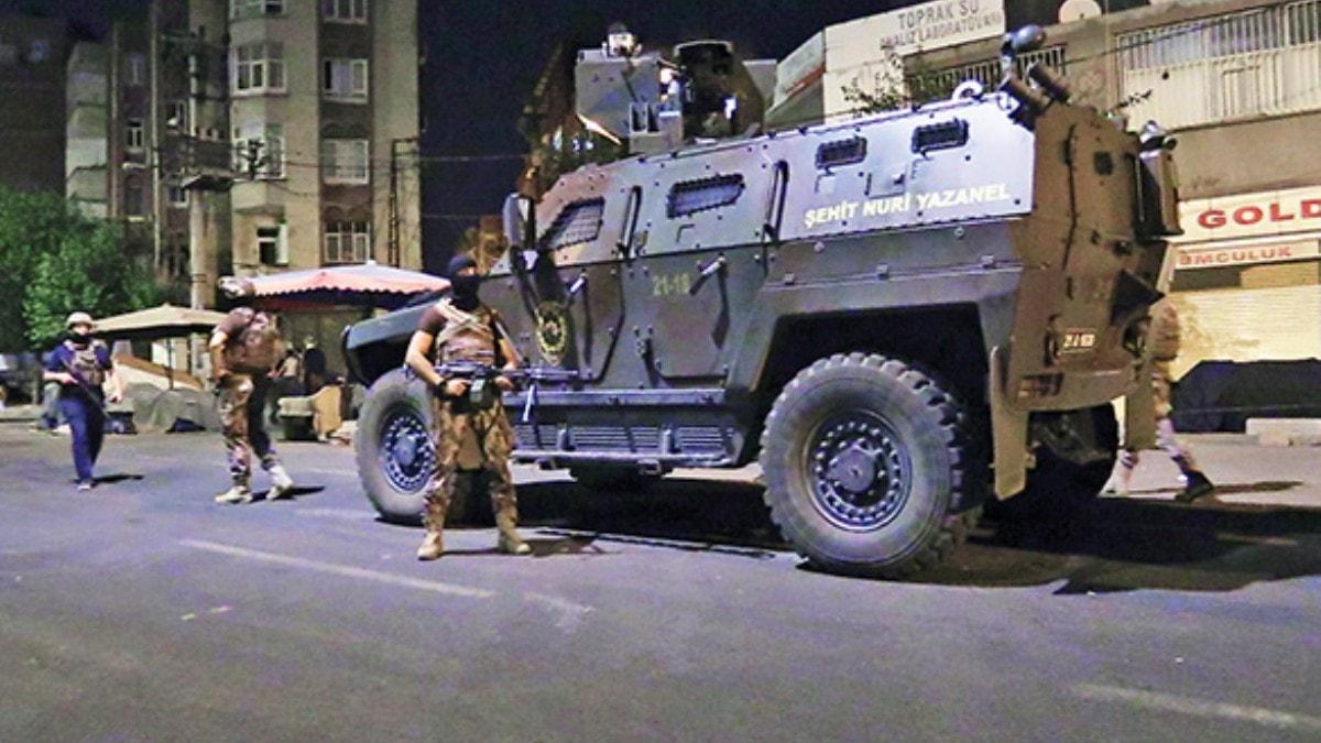 Diyarbakr'da hcre evine baskn! Eylem planlayan terrist son anda nlendi