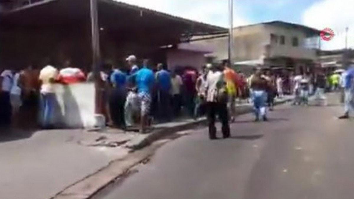 Venezuela'da otobs durana silahl saldr: 7 l