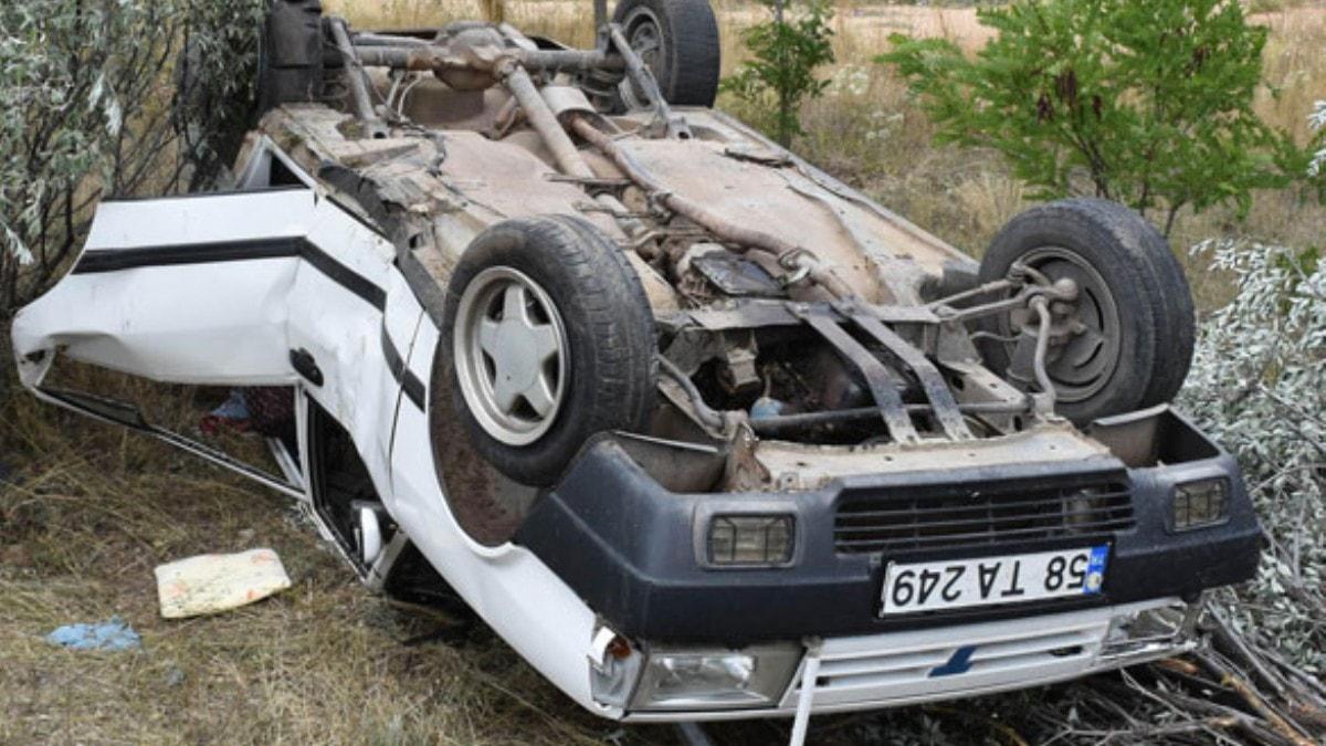 Sivas'ta lastii patlayan otomobil arampole devrildi: 6 yaral