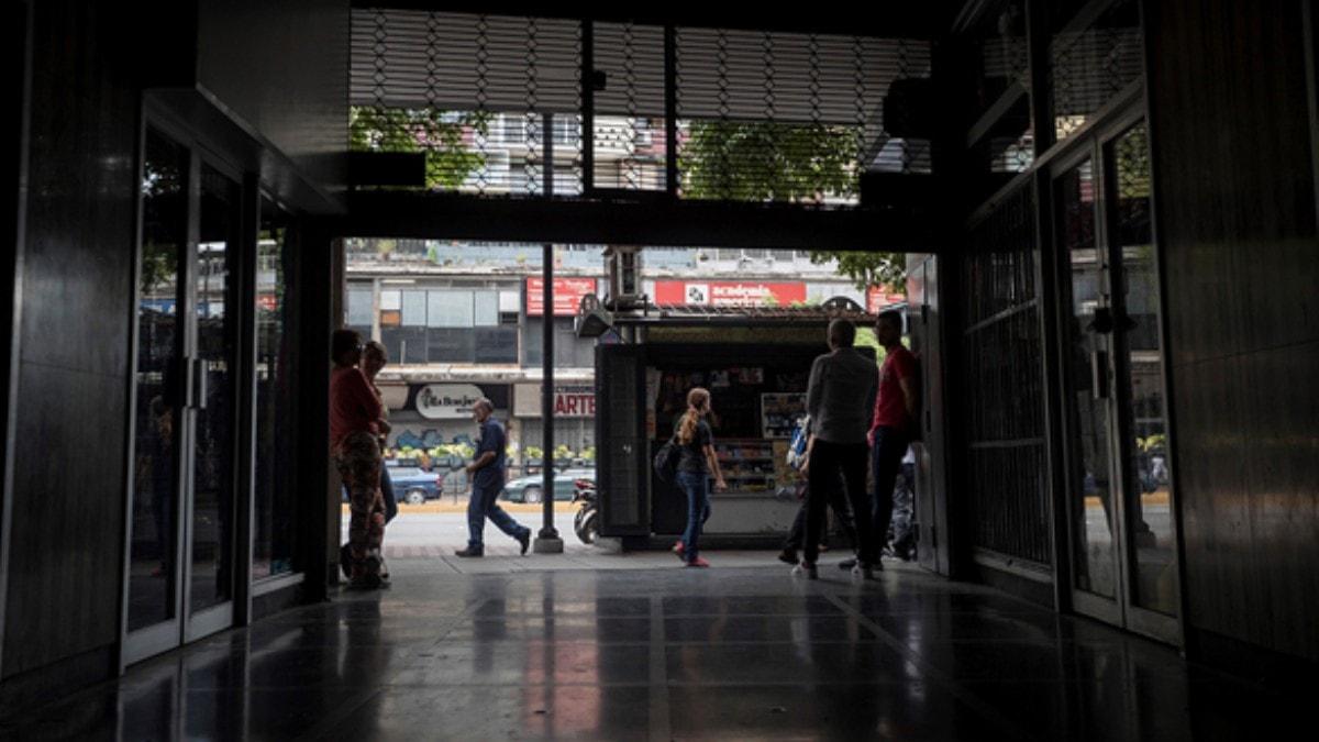 Venezuela 4. kez byk apl elektrik kesintisi ile kar karya