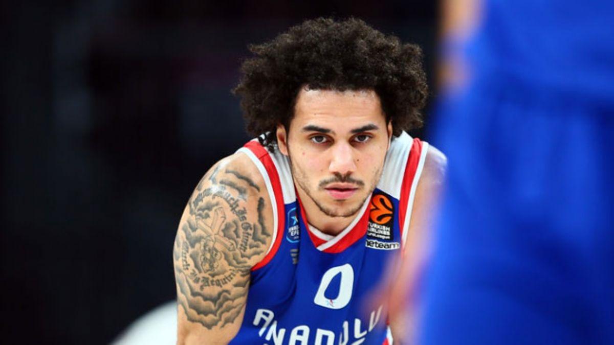 Anadolu Efes, Shane Larkin ile szleme yeniledi