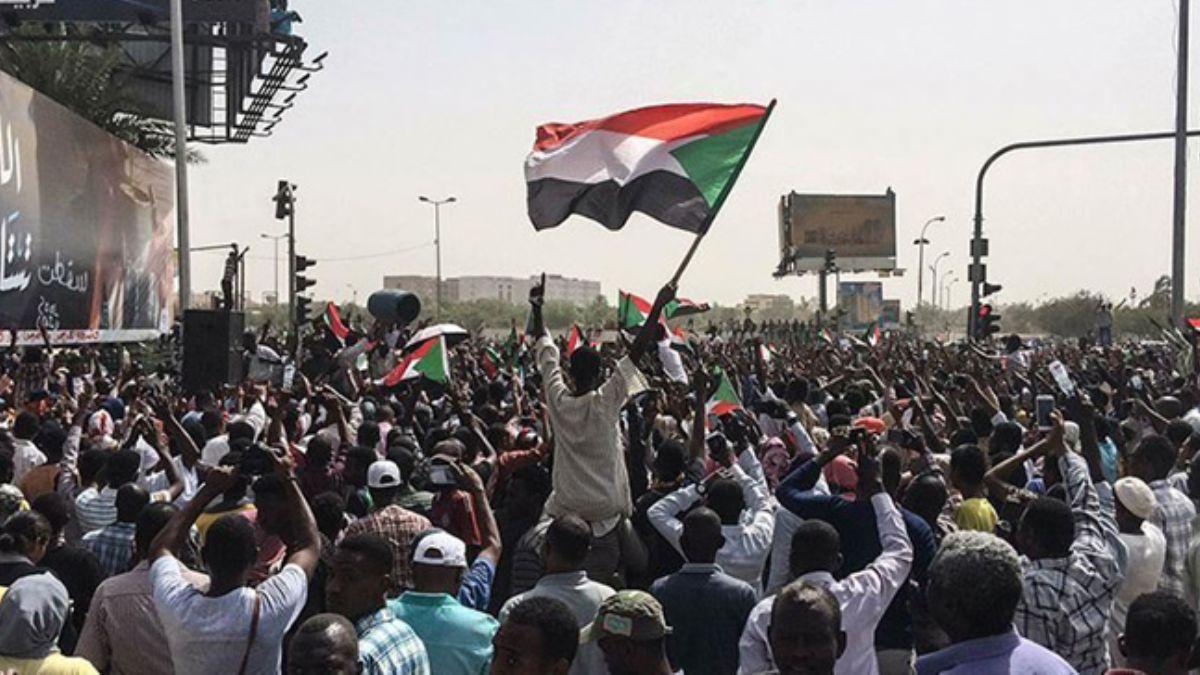 Sudan'da genelkurmay bakan nclndeki darbe giriimi engellendi