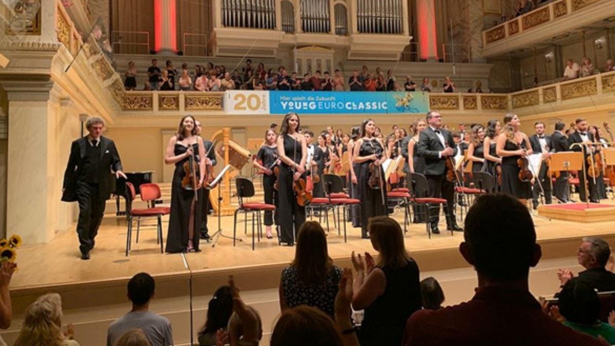 Trkiye Genlik Filarmoni Orkestras Berlin'de konser verdi