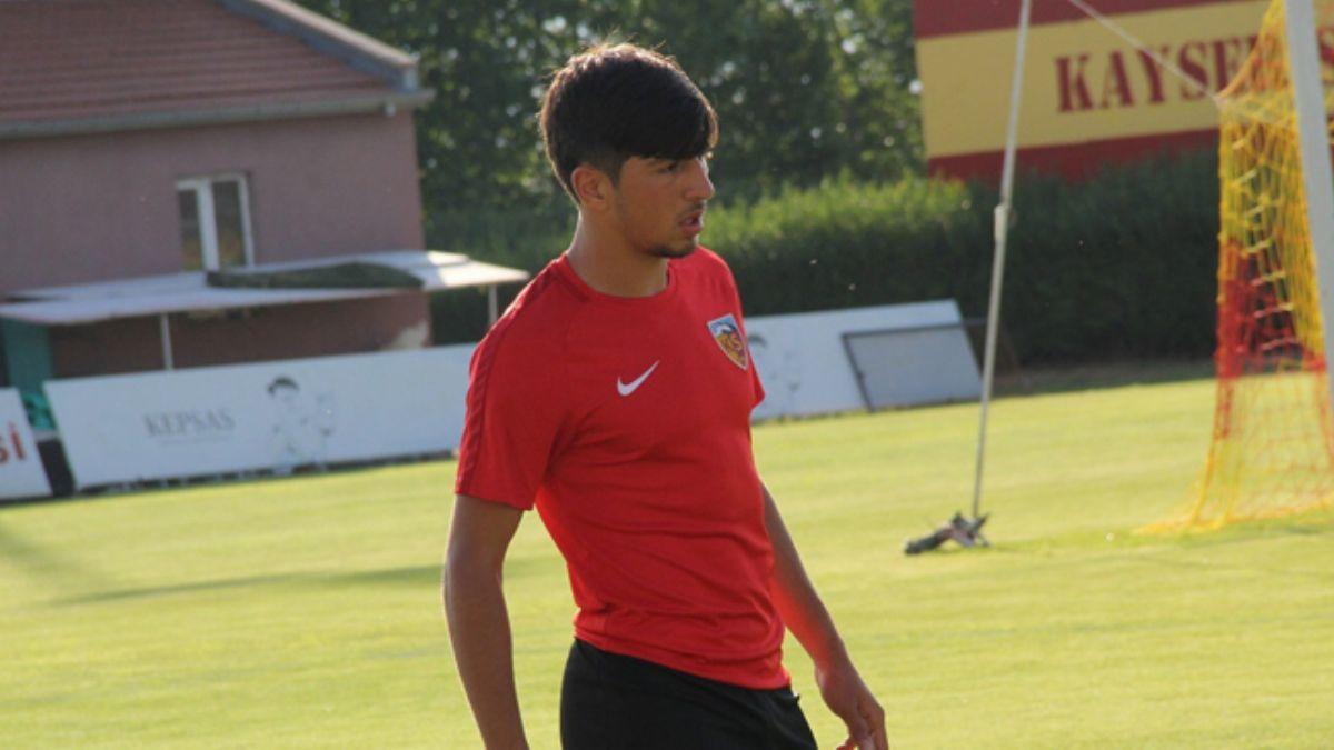 stikbal Mobilya Kayserispor'da gen futbolcu Nurettin gz dolduruyor