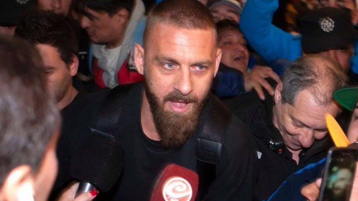 Efsane oyuncu De Rossi, Boca Juniors'ta