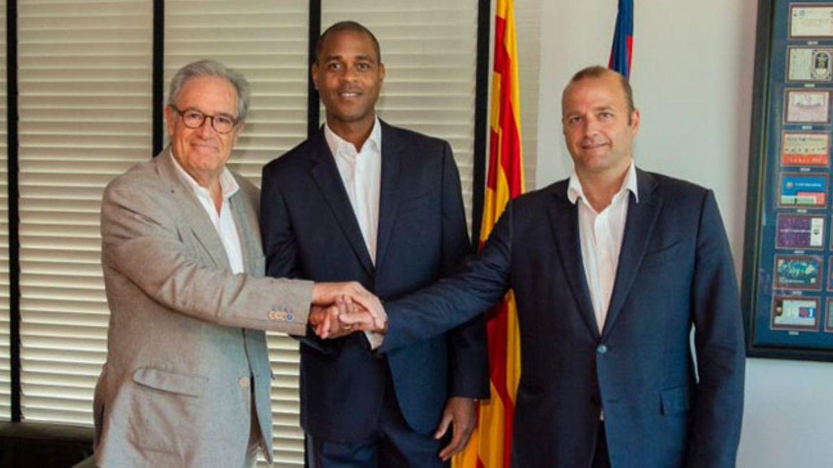 Barcelona'dan Patrick Kluivert'e grev