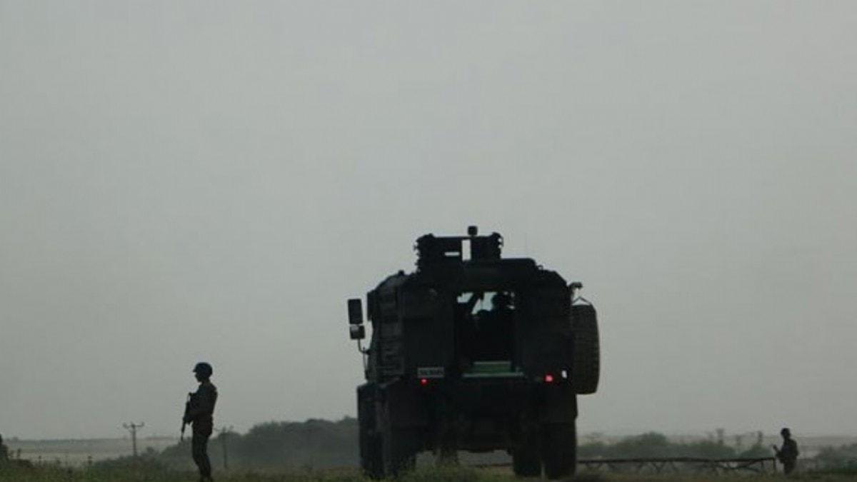 Silopi'de yol kontrol noktasna saldr: 2 asker yaral