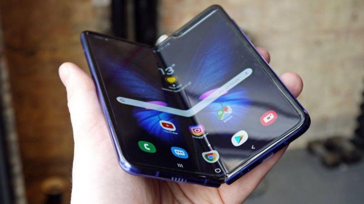 Samsung Galaxy Fold'un k tarihi kesinleti