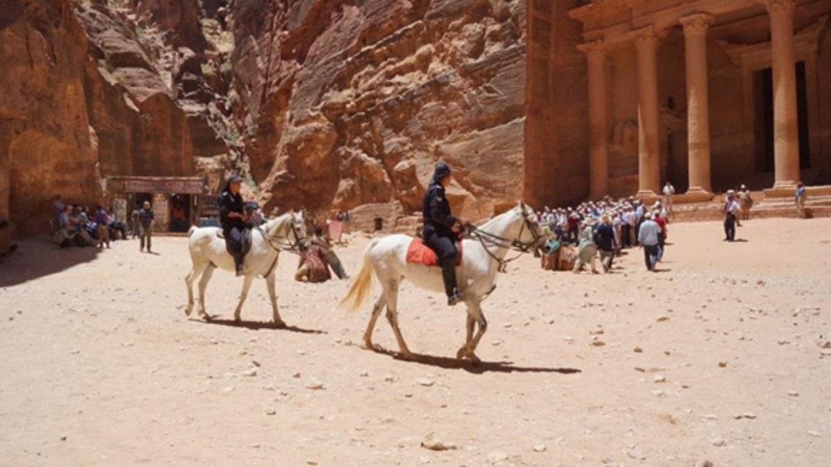 Petra'da Hazreti Harun'un trbesi ziyarete kapatld