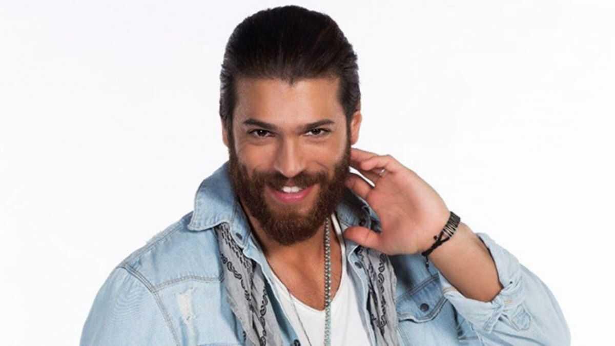 Джон яман. Джан яман турецкий актер. Джан яман с женой 2022. Почему джан. Почему джан.