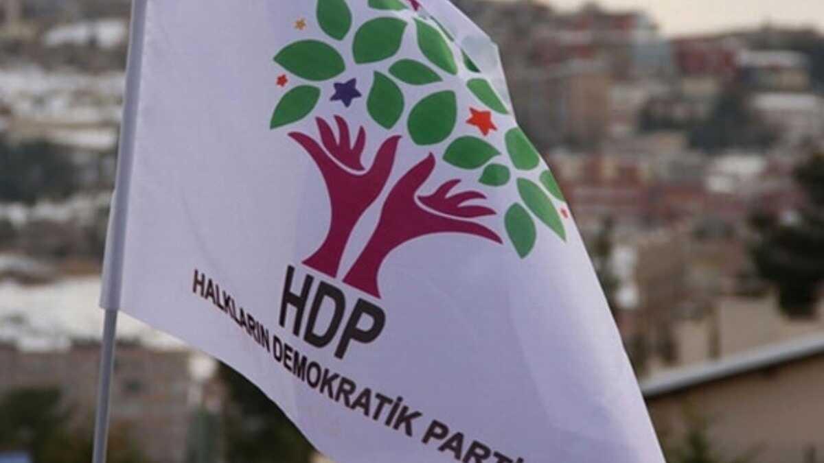 Van'da HDP'li 2 belediye meclis yesi grevden alnd