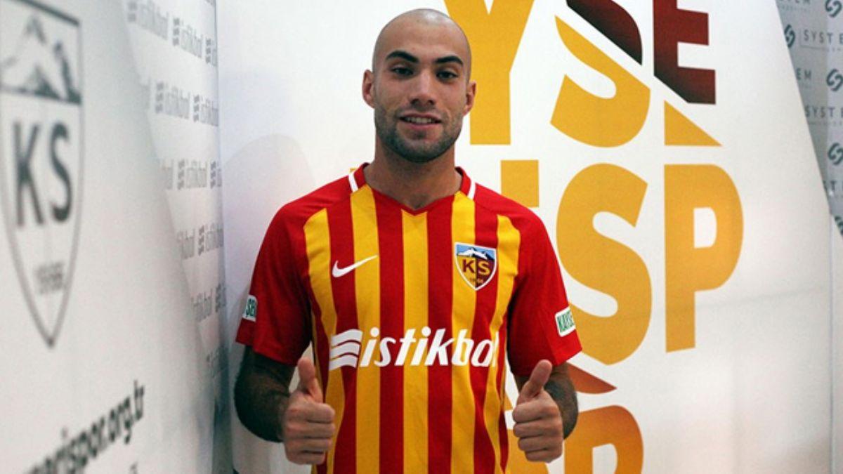 Kayserispor, Aksel Akta ile 3 yllk szleme imzalad