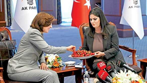 Siyaset bayramlaştı