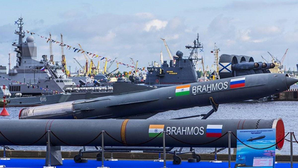 Hindistan, Deniz Kuvvetleri iin BrahMos spersonik fzelerini ald