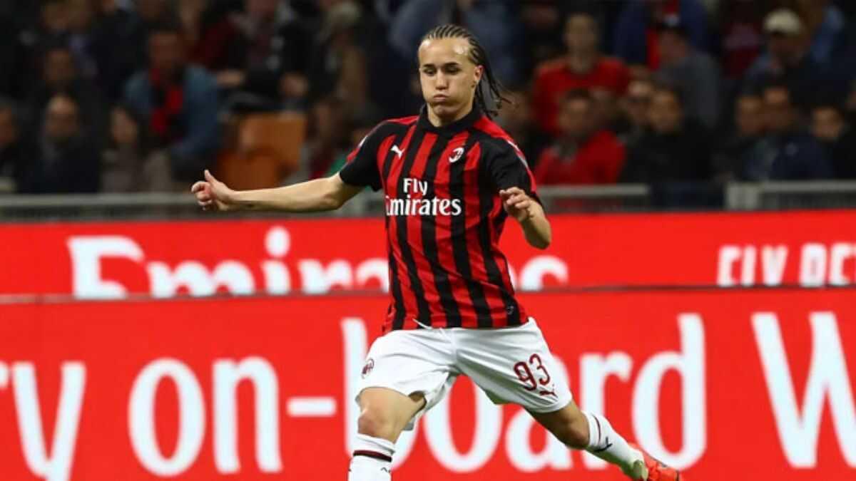 Sola Laxalt stopere Rojo geliyor!