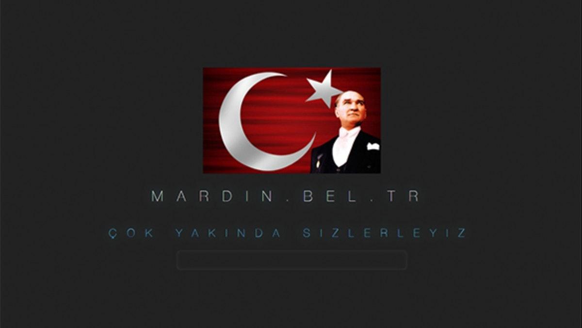 Mardin Belediyesi'nin sitesine Atatrk fotoraf ve Trk bayra geldi