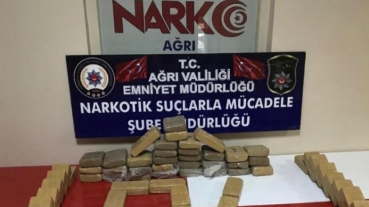 Ar'da bir trda 35 kilogram eroin ele geirildi