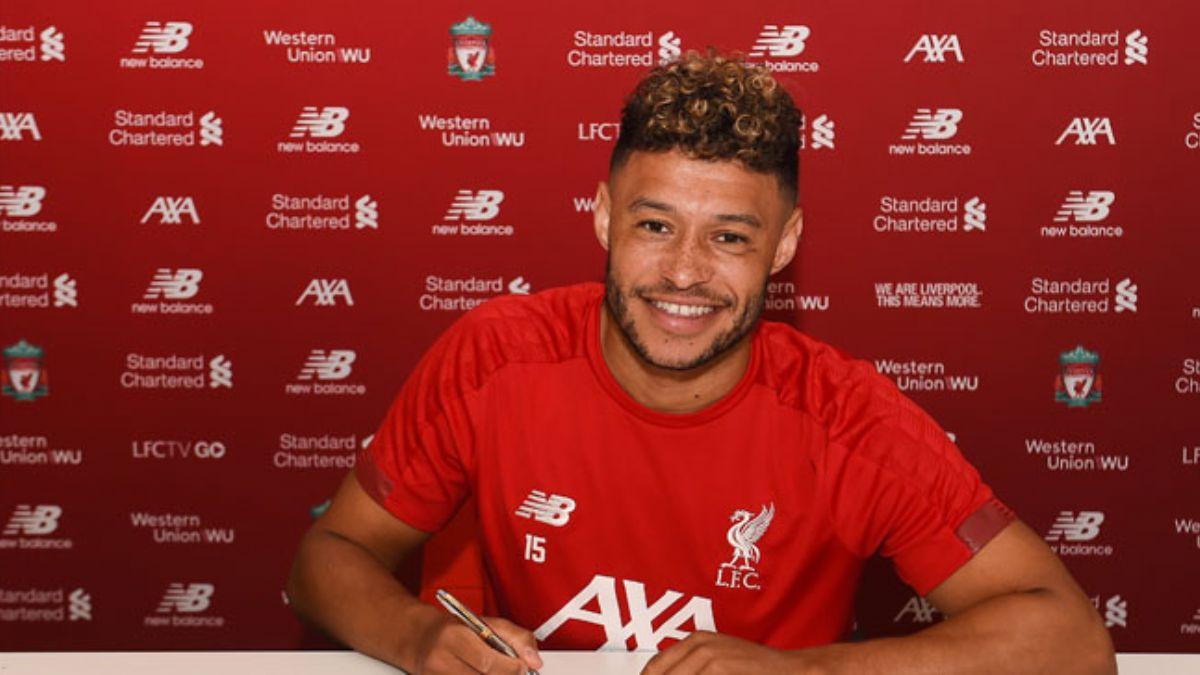 Liverpool, Alex Oxlade-Chamberlain'in szlemesini uzatt