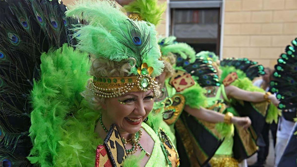 Brezilya'nn mehur sokak karnaval: Samba!