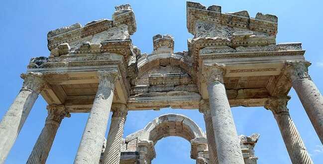1718 yıllık Roma fermanında dikkat çeken 'fiyat' detayı