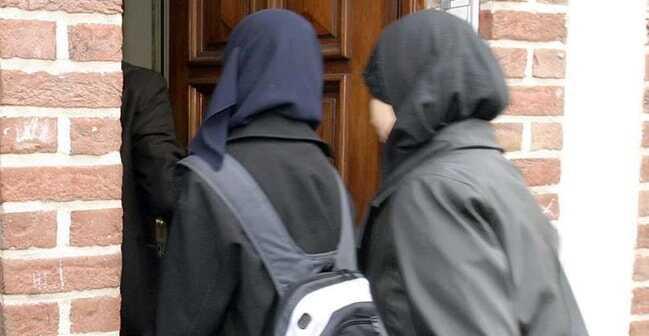 Belçika'da başörtüsü yasağı için açılan dava öğrencinin lehine sonuçlandı