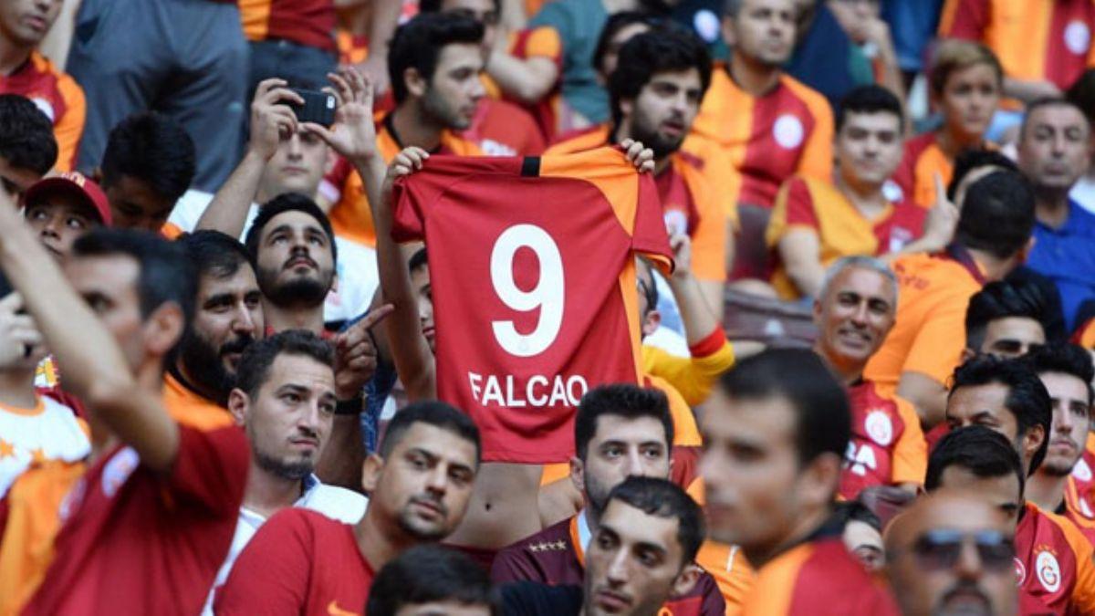 Galatasaray'da imza ov