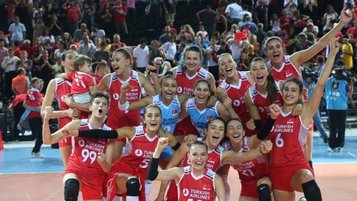 A Milli Kadn Voleybol Takmmz, yar finale ykseldi