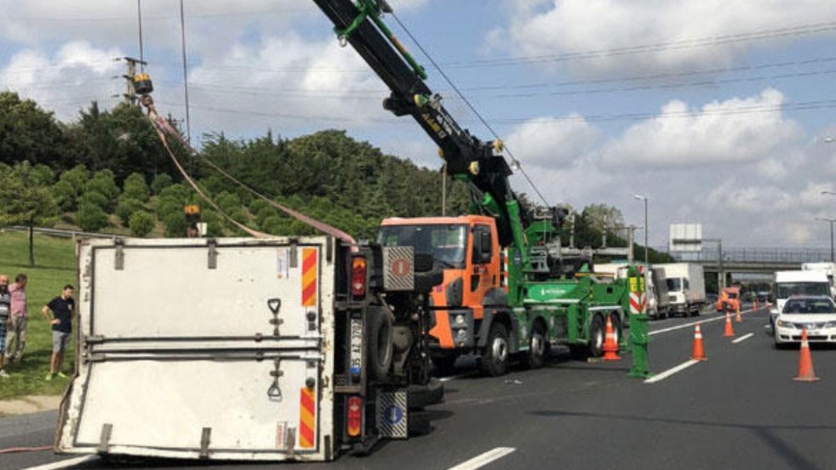 TEM'de kaza! Trafik kilitlendi 