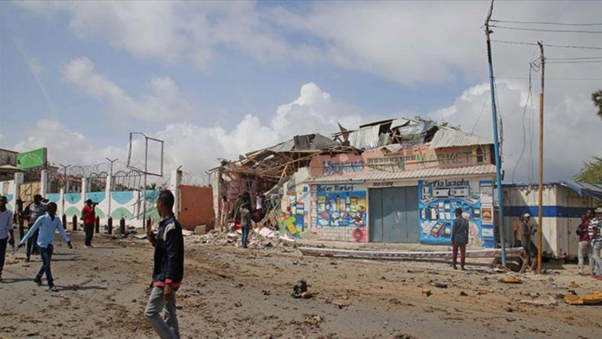 Somali'de babakann mitingine bombal saldr