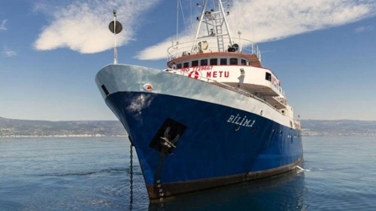 Dou Akdeniz'de Yunanllar, ODTye ait bilimsel aratrma gemisi Bilim-2yi grnce panikledi