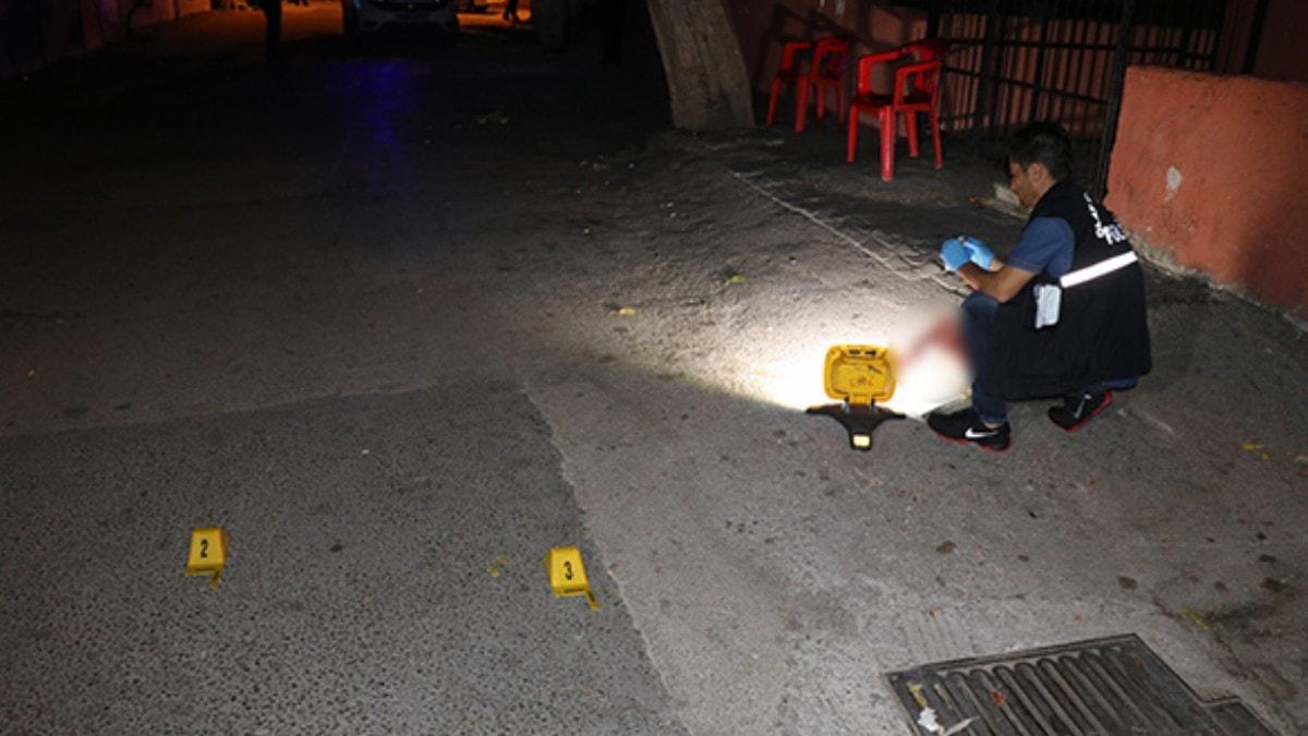 Adana'da sokak ortasnda silahl kavga: 1 l