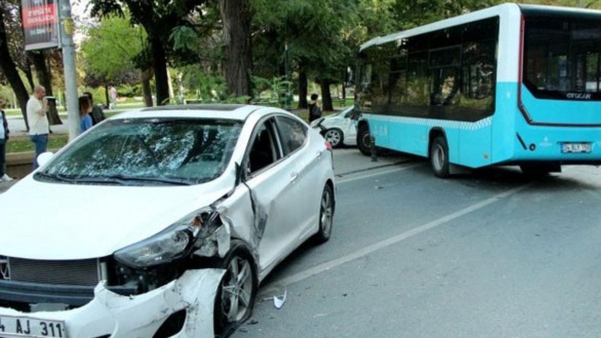 Taksim'de kontrolden kan otobs 2 otomobile arpt