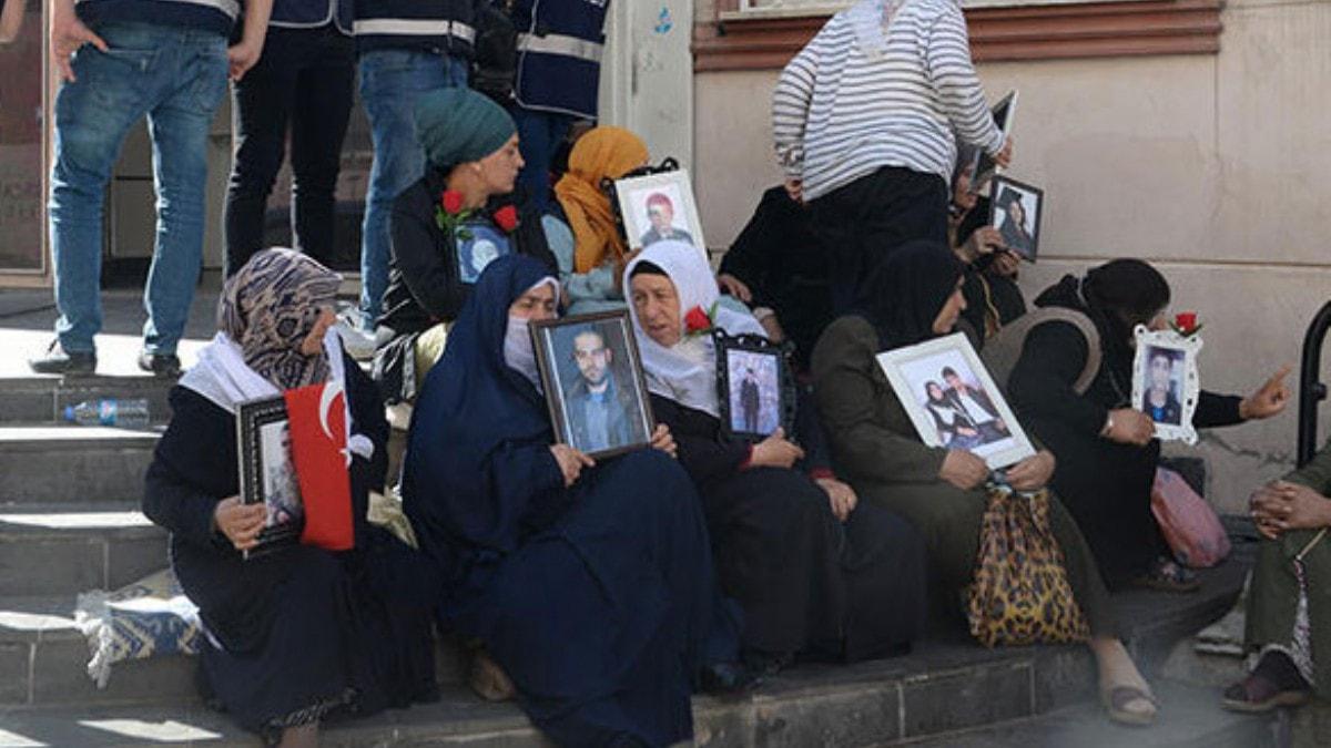 Diyarbakr'da HDP l Binas nndeki eyleme katlan aile says 42'ye ykseldi