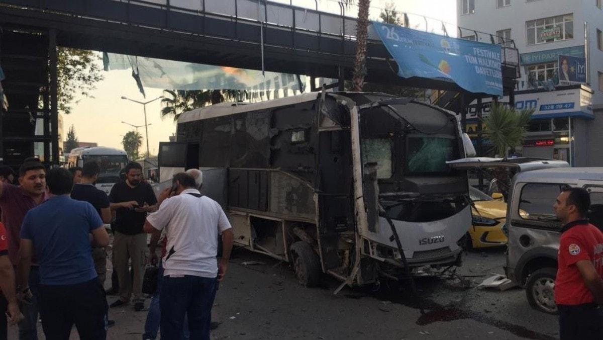 Son dakika: Adana'da evik kuvvet servisine bombal saldr!