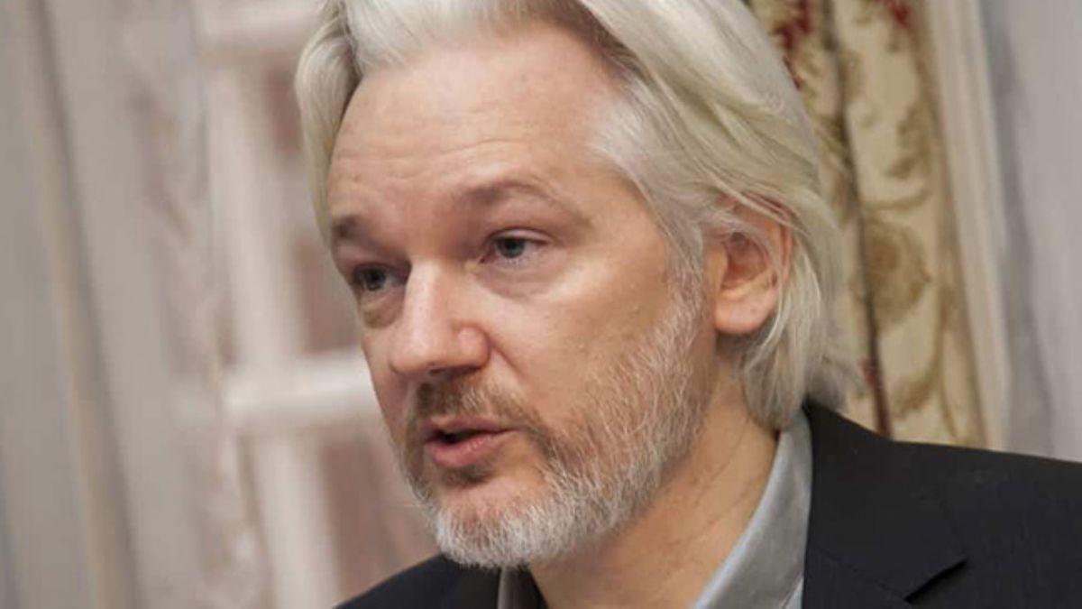 Assange'n babasndan aklama: Oluma 23 saatikence yaplyor