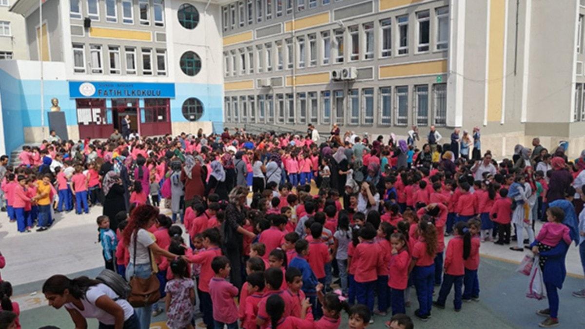 stanbul'da hasarl 29 okulda okuyan rencilerin nereye tanaca belli oldu