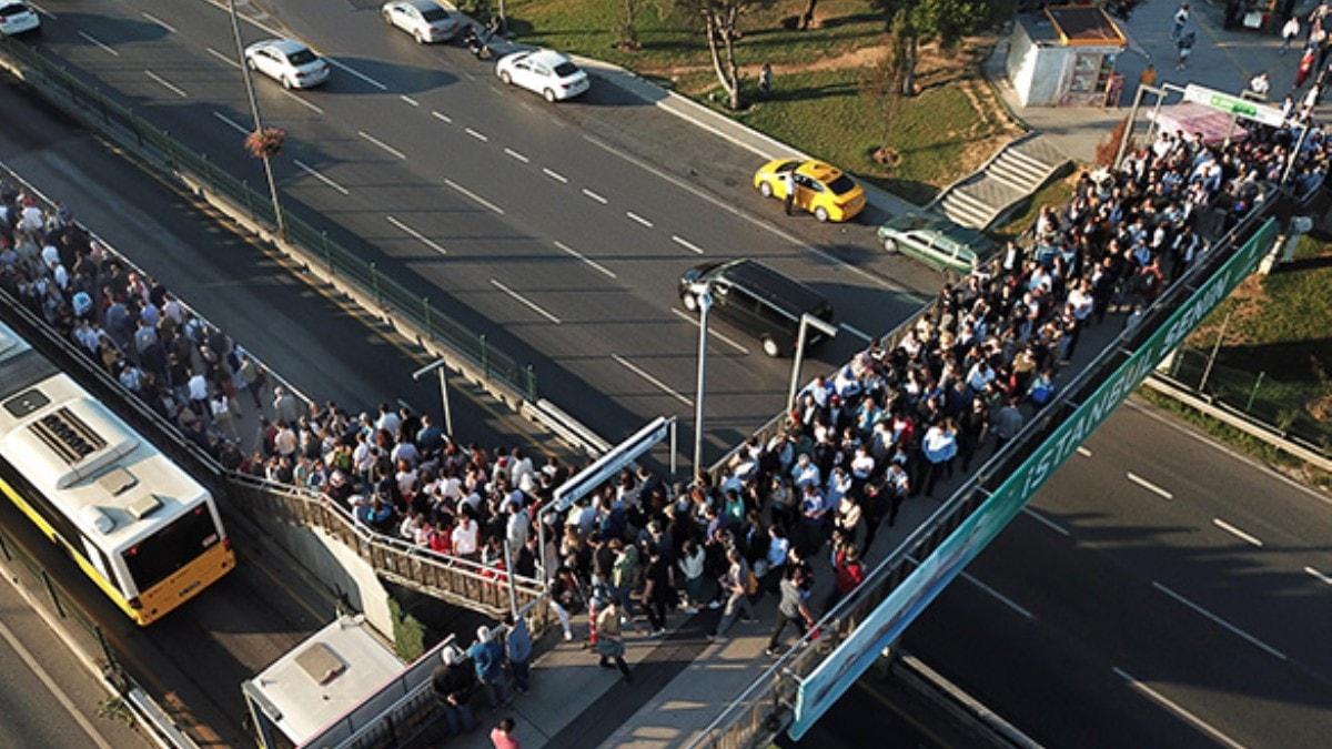 Altunizade'de yine metrobs ilesi! Bo metrobs gnderilecek denilmiti...