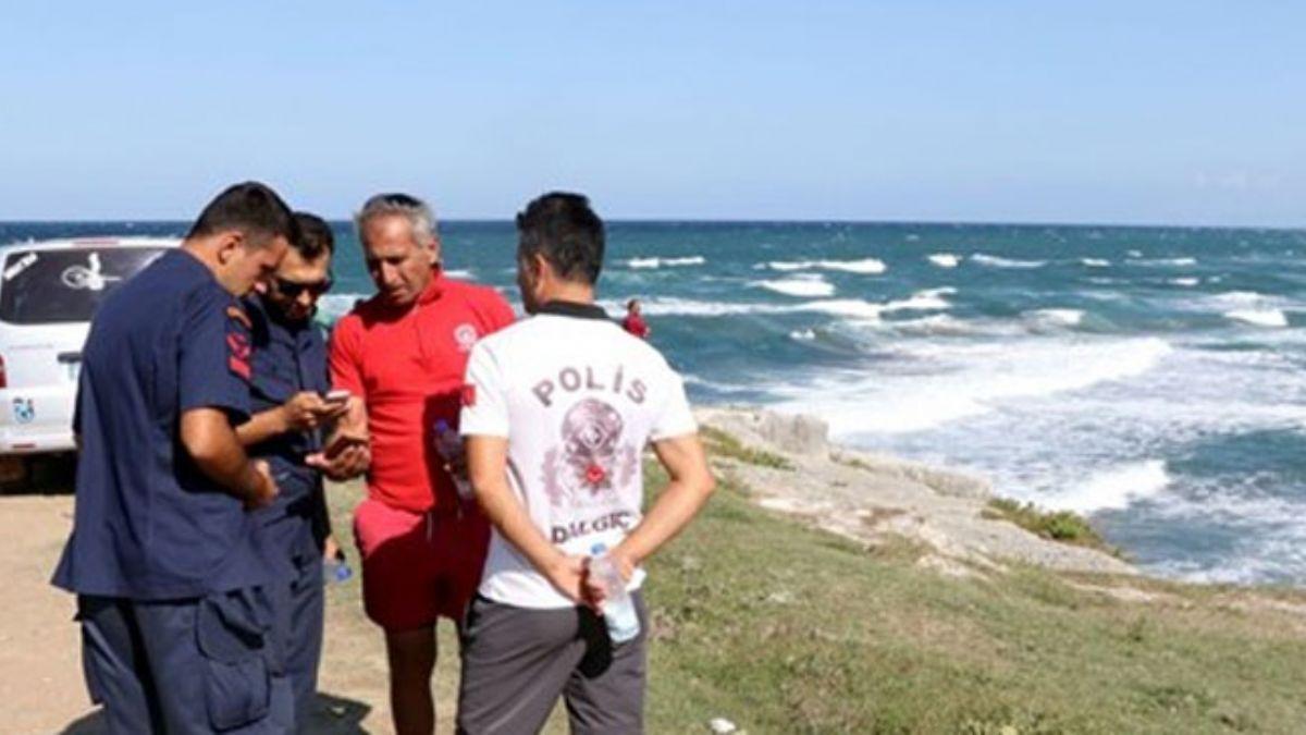 Antalya'da denize giren 2 turist bouldu