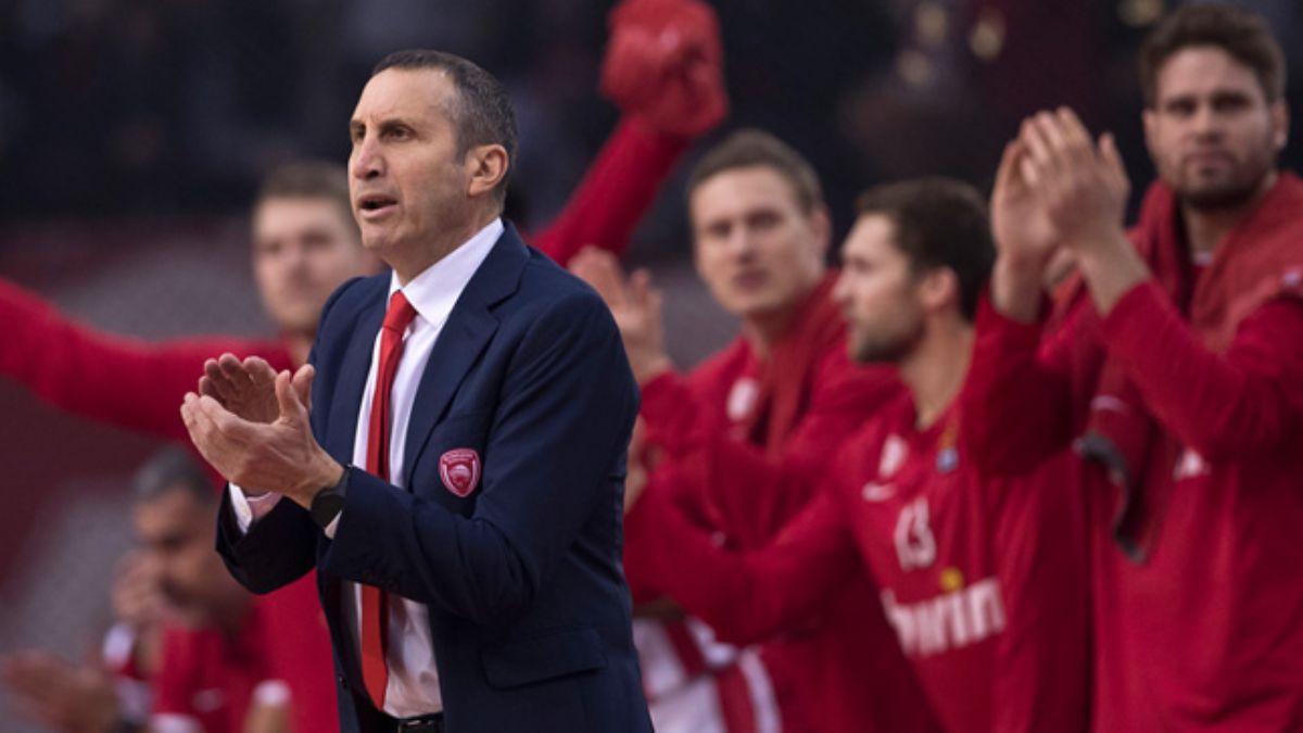 David Blatt, salk sorunlar nedeniyle Olympiakos'tan ayrld