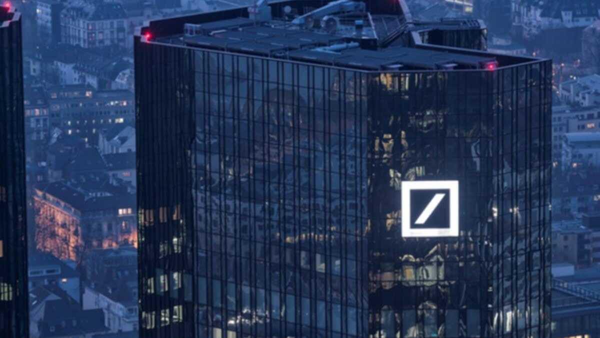 Almanya'nn en byk bankas Deutsche Bank 18 bin ii karyor