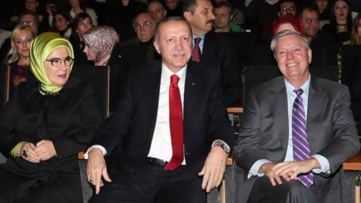 Senatr Graham'a Gazeteci Ragp Soylu'dan sert tepki: te byle iki yzlsn!