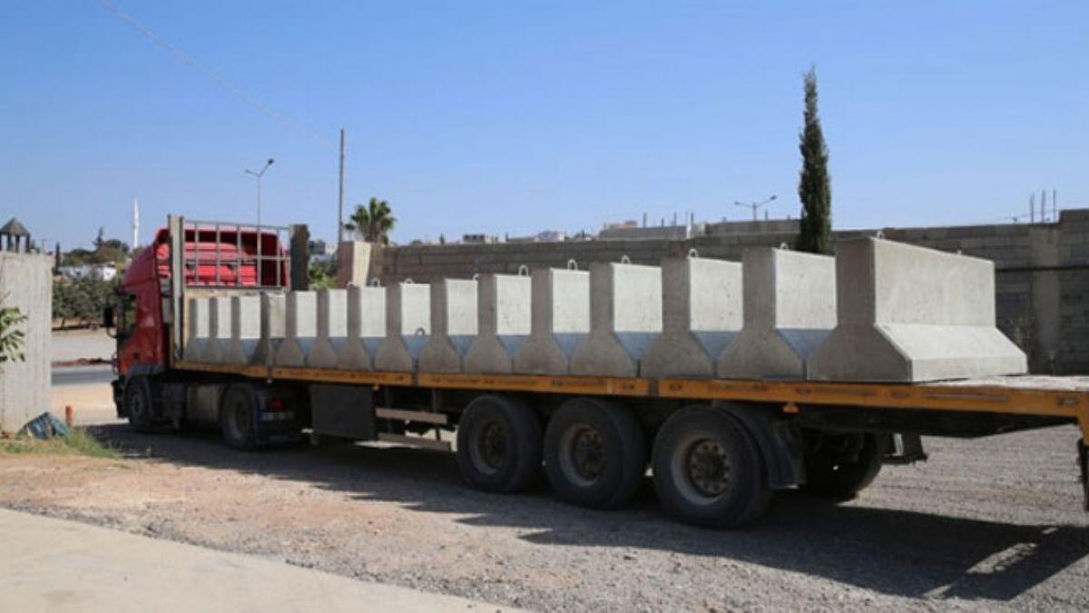 Hatay'da snr birliklerine beton blok sevkiyat