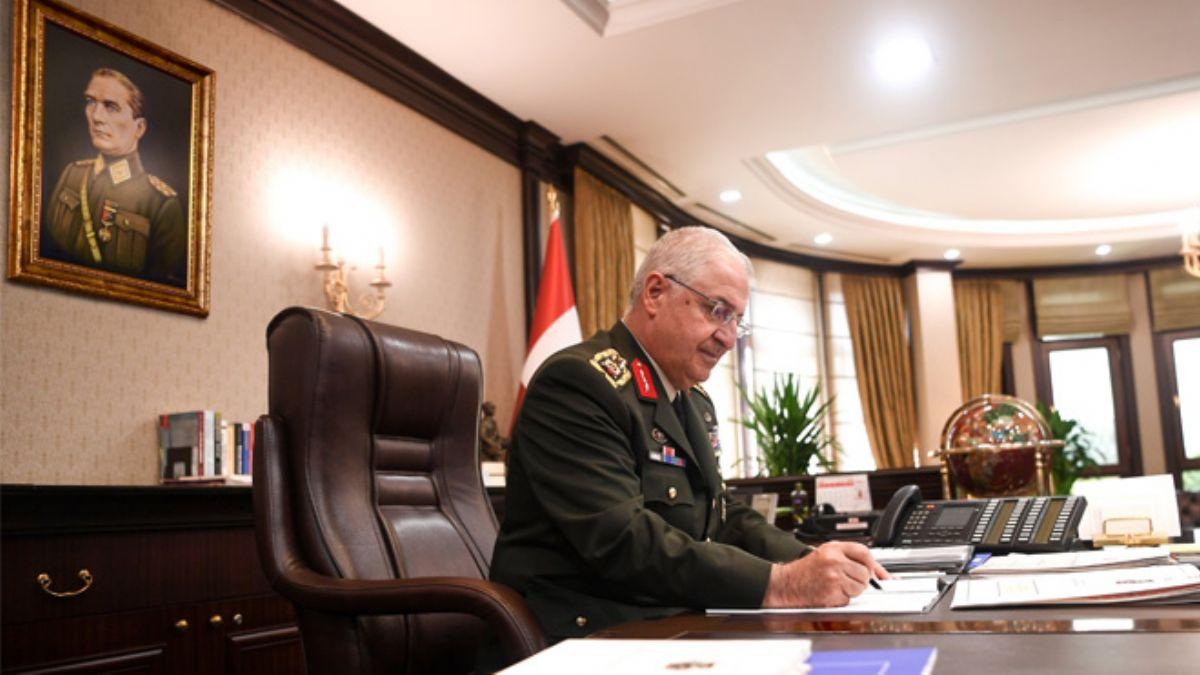 Orgeneral Gler, mevkida Gerasimov'la telefonla grt