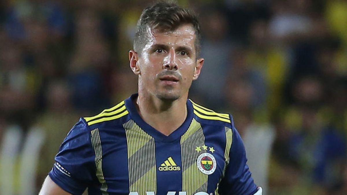 Fenerbahe, Emre Belzolu'nun yerine rfan Can Kahveci'yi kadrosuna katacak