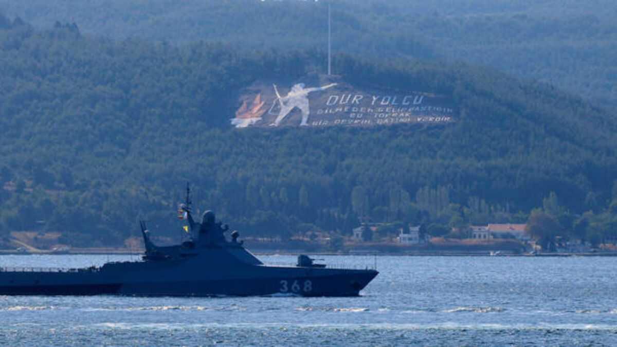 anakkale Boaz'ndan 2 Rus sava gemisi geti