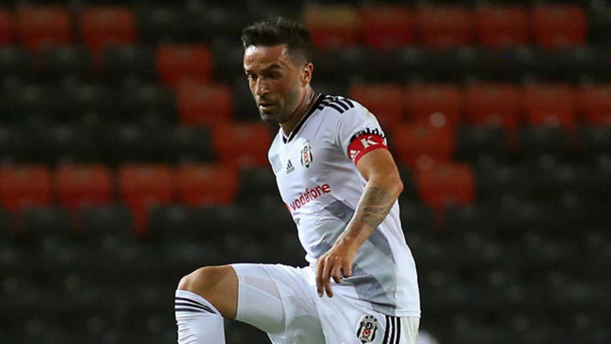 Beikta'ta Gkhan Gnl sakatl sebebiyle Galatasaray derbisinde forma giyemeyecek