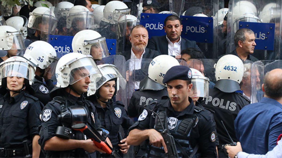 HDP E Genel Bakan Temelli'ye zmir'de vatandalar tepki gsterdi