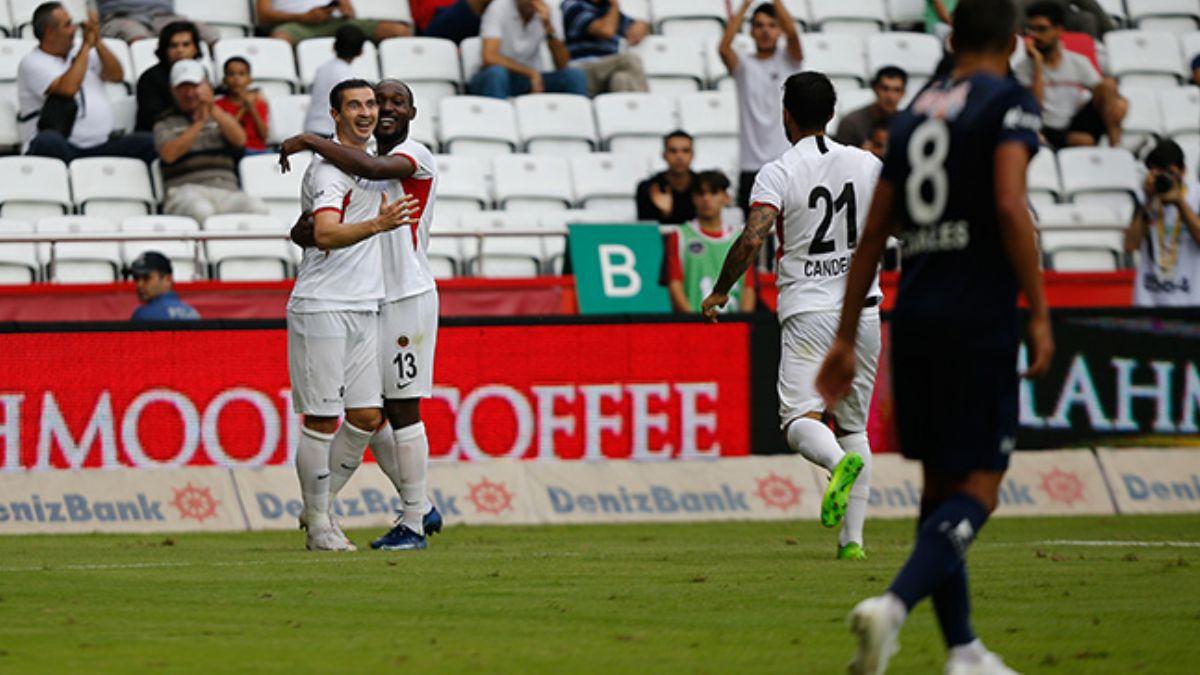 Genlerbirlii deplasmanda Antalyaspor'u 6-0 malup etti