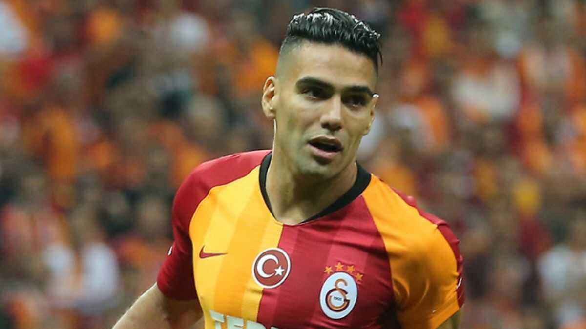 Galatasaray'da Radamel Falcao'nun Beikta derbisinde oynamas zor